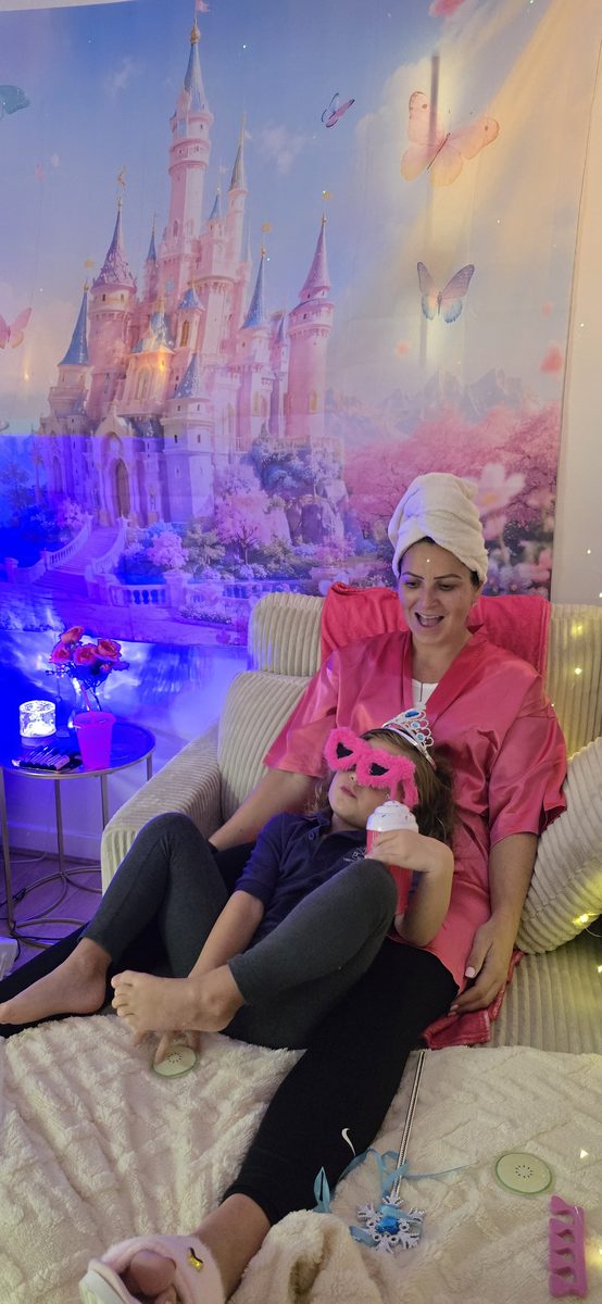 Two guests relaxing on a Princess Spa Day